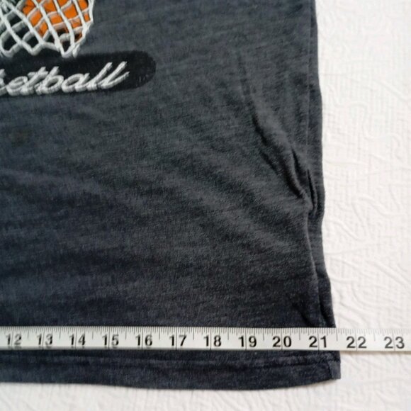 Adidas Men’s  Gray Basketball Logo T Shirt Sports Size L - Picture 9 of 10